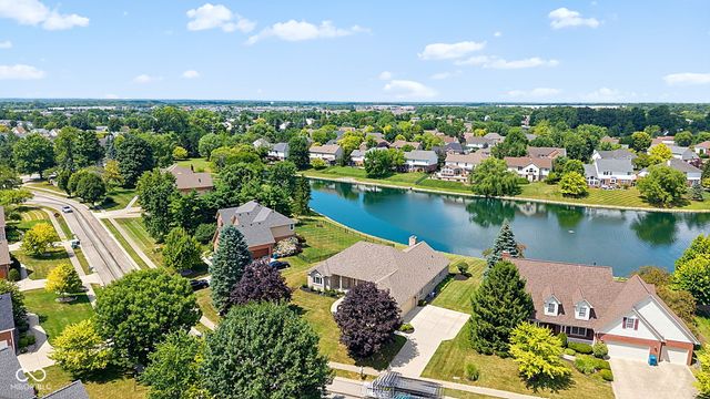9935 Water Crest Drive, Fishers, IN 46038