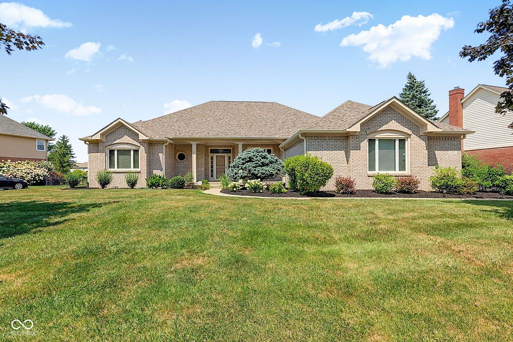 9935 Water Crest Drive, Fishers, IN 46038