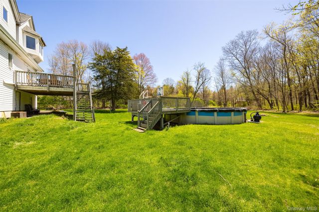 126 E Fallkill Road, Hyde Park, NY 12538