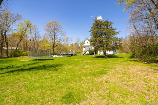 126 E Fallkill Road, Hyde Park, NY 12538