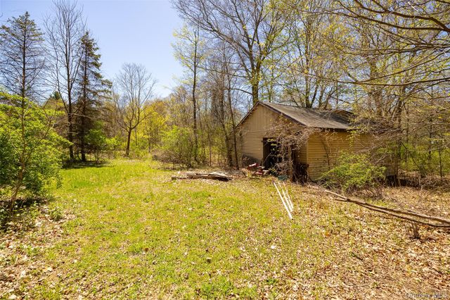 126 E Fallkill Road, Hyde Park, NY 12538