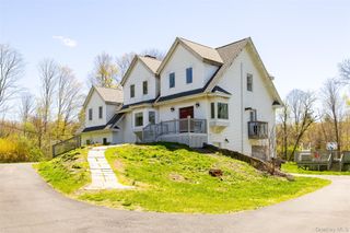 126 E Fallkill Road, Hyde Park, NY 12538