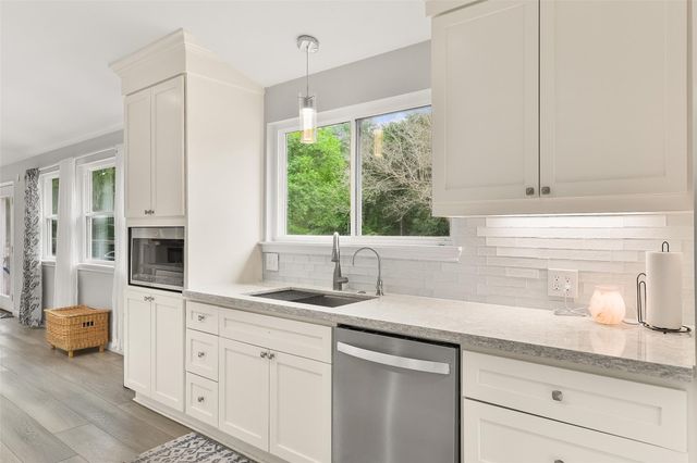 6310 Wickwillow Lane, Alvin, TX 77511