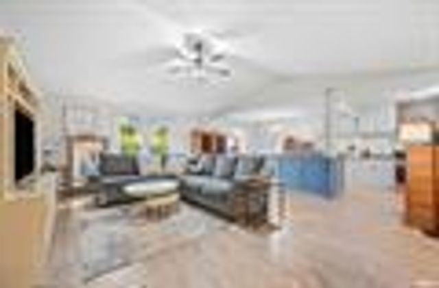 1480 Hedge, Greenfield, IN 46140
