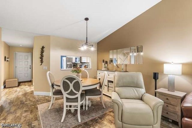 7701 Jewel LN 202, Naples, FL 34109