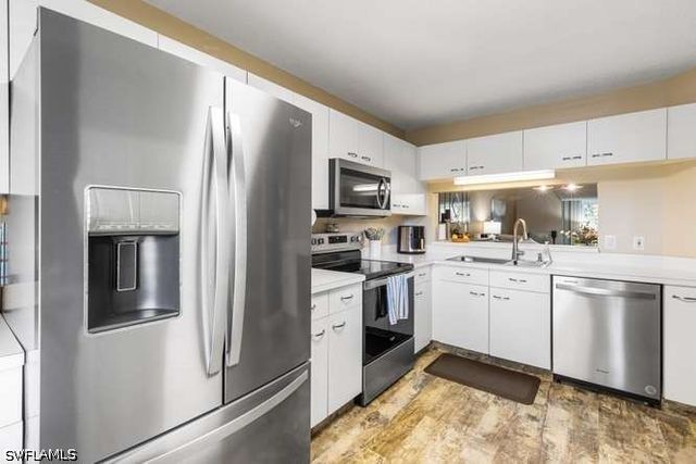 7701 Jewel LN 202, Naples, FL 34109