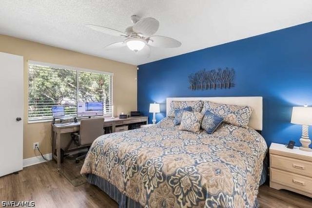 7701 Jewel LN 202, Naples, FL 34109
