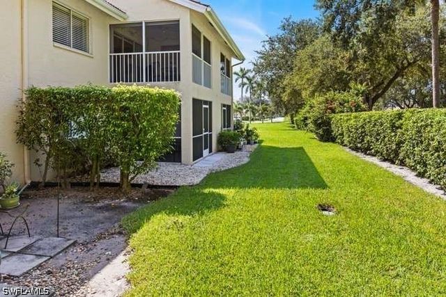 7701 Jewel LN 202, Naples, FL 34109