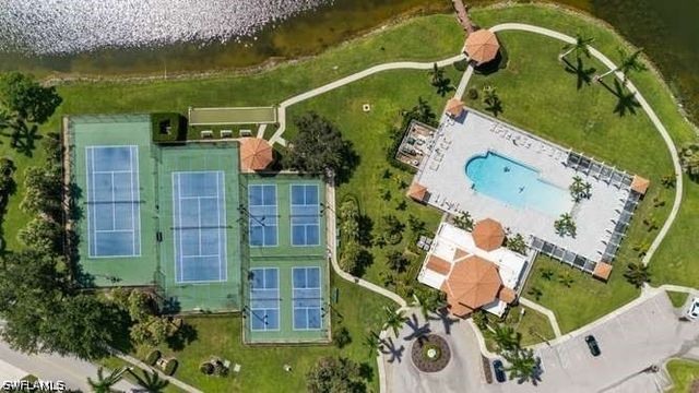 7701 Jewel LN 202, Naples, FL 34109