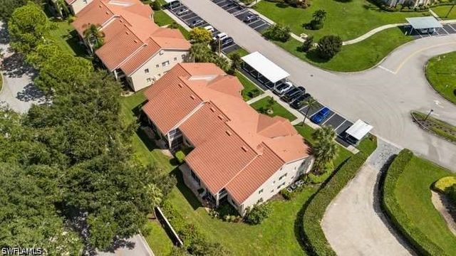 7701 Jewel LN 202, Naples, FL 34109