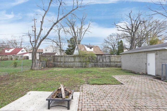 4656 Dundee Avenue, Columbus, OH 43227