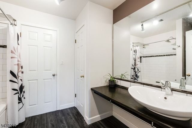 325 Greenfield Rd, Bridgewater Twp., NJ 08807