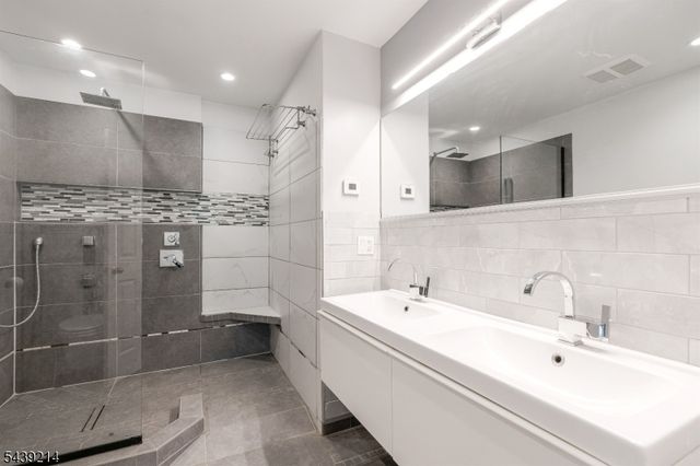 325 Greenfield Rd, Bridgewater Twp., NJ 08807