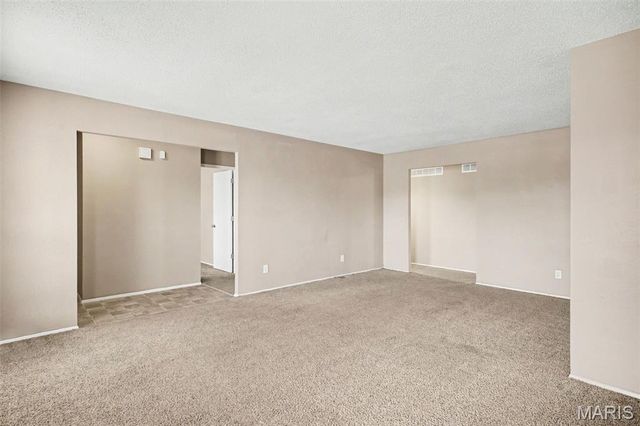 4393 Caracalla Drive, Florissant, MO 63033