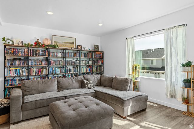 1083 E WATERWAY LN, Saratoga Springs, UT 84045
