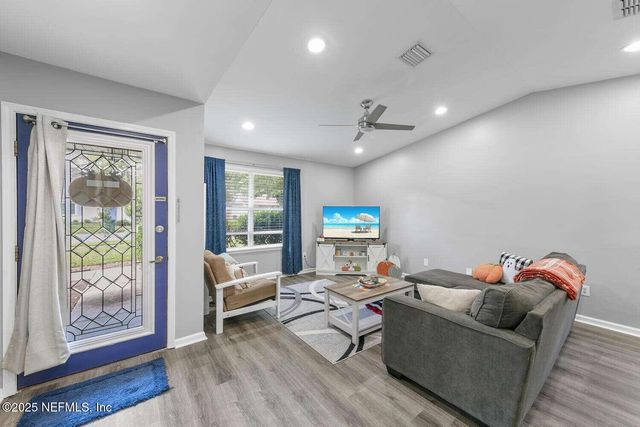 10889 SADDLEHORN Drive, Jacksonville, FL 32257