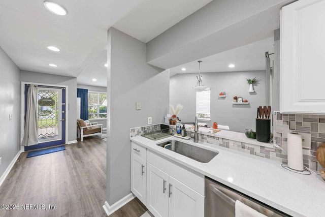 10889 SADDLEHORN Drive, Jacksonville, FL 32257