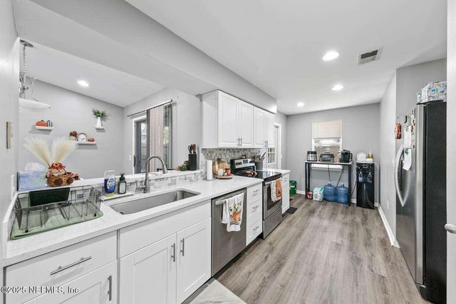 10889 SADDLEHORN Drive, Jacksonville, FL 32257