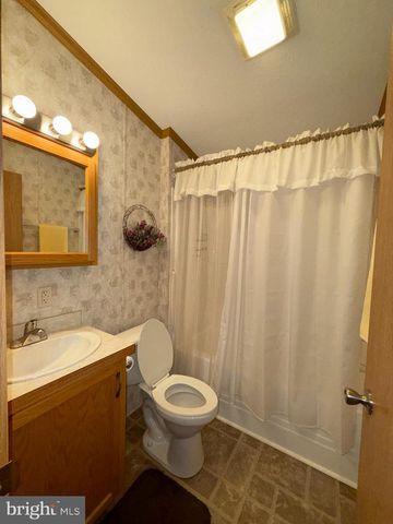 21 DOGWOOD W, Tabernacle, NJ 08088