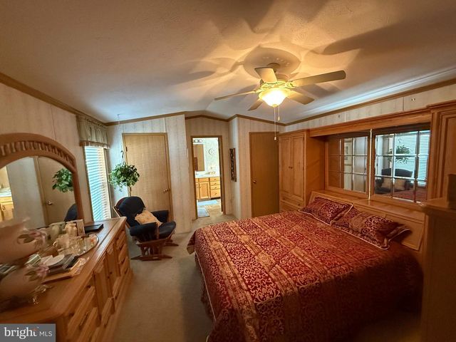 21 DOGWOOD W, Tabernacle, NJ 08088