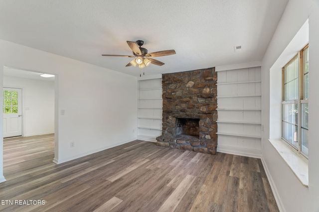 4102 Geyland Heights Rd, Knoxville, TN 37920