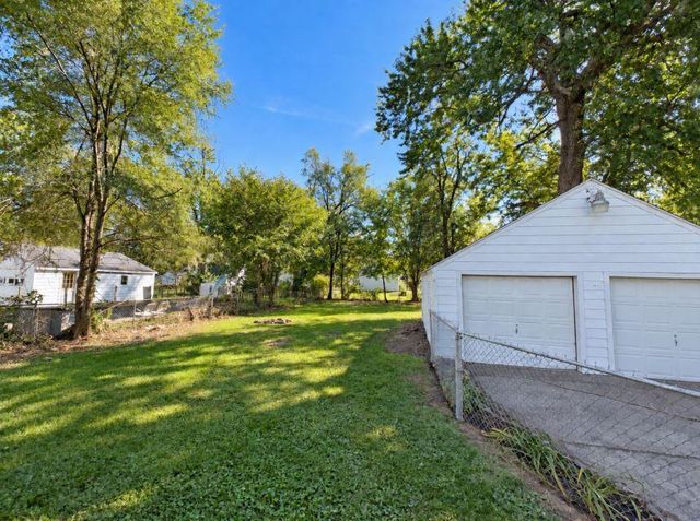 1922 Miles Avenue, Kalamazoo, MI 49001