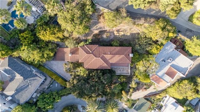 1968 N Wilton, Los Angeles, CA 90068