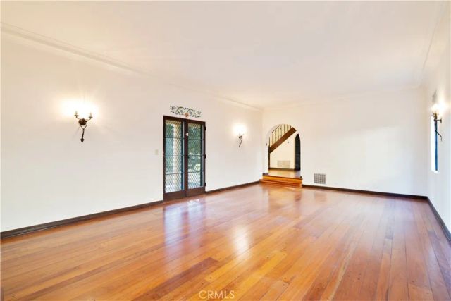 1968 N Wilton, Los Angeles, CA 90068