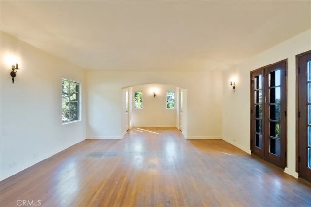 1968 N Wilton, Los Angeles, CA 90068