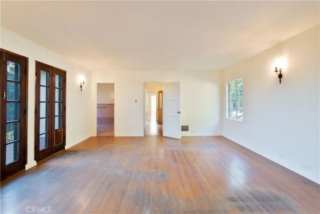 1968 N Wilton, Los Angeles, CA 90068