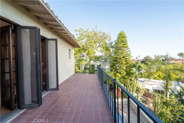 1968 N Wilton, Los Angeles, CA 90068