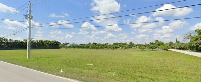 21220 SW 194, Miami, FL 33187