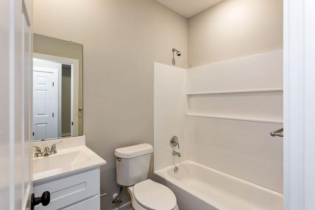 10317 Lake Road Road 1A, Houston, TX 77070