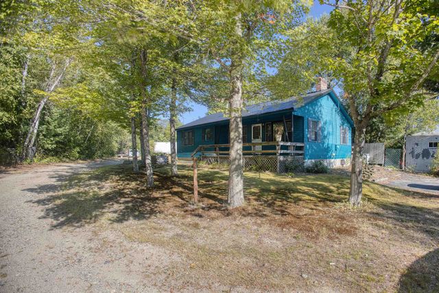 10 Dore Street, Ossipee, NH 03814