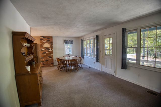 10 Dore Street, Ossipee, NH 03814