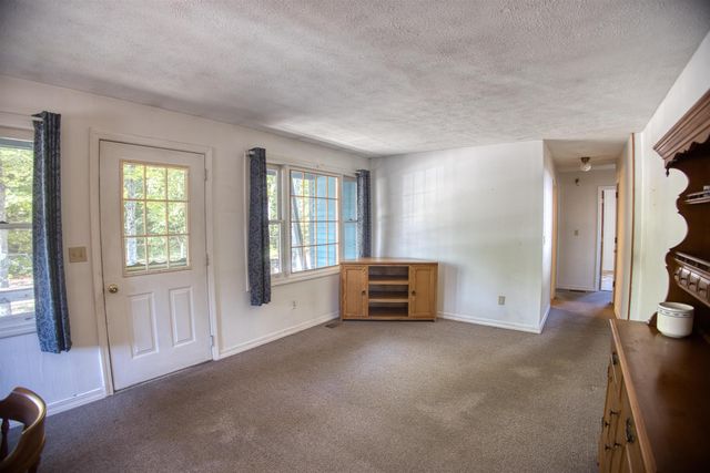 10 Dore Street, Ossipee, NH 03814