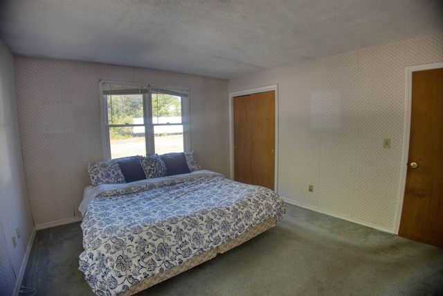 10 Dore Street, Ossipee, NH 03814