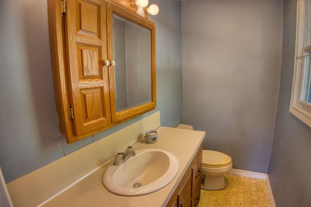 10 Dore Street, Ossipee, NH 03814