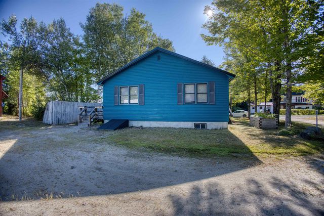 10 Dore Street, Ossipee, NH 03814