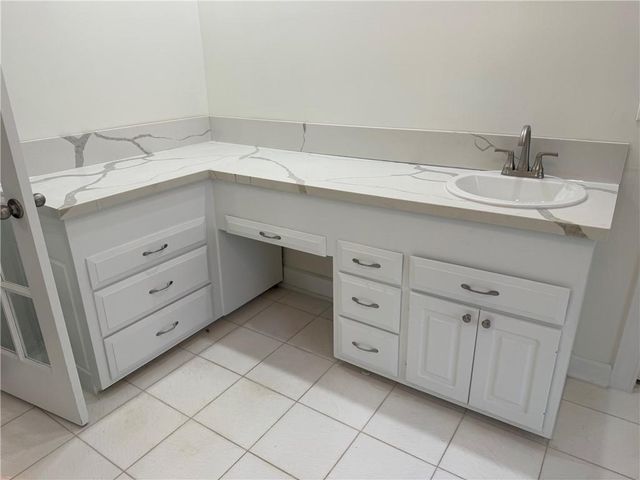 5756 Brookstone Walk NW, Acworth, GA 30101