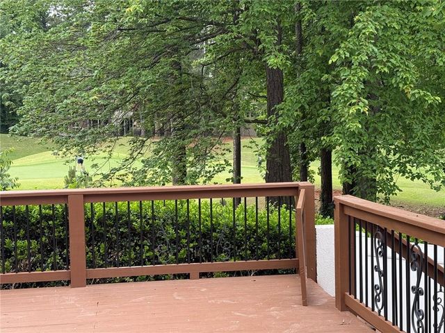 5756 Brookstone Walk NW, Acworth, GA 30101
