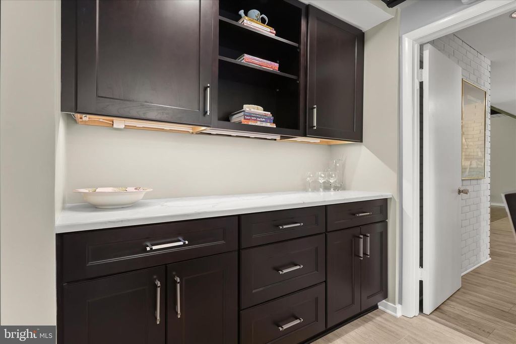 Image 28 of property listing at 5 STONE HOLLOW CT, Baltimore, MD 21208