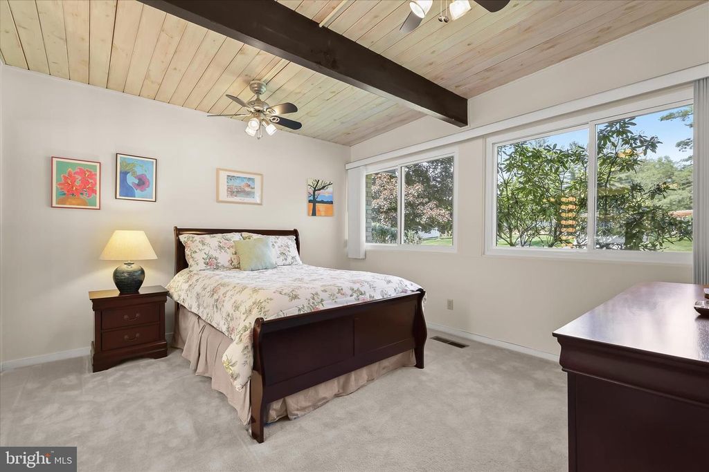 Image 47 of property listing at 5 STONE HOLLOW CT, Baltimore, MD 21208