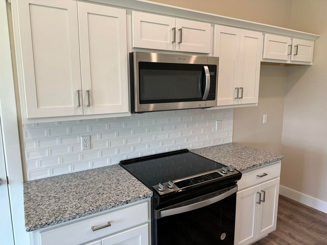 1271 N Maxine Avenue, Nixa, MO 65714