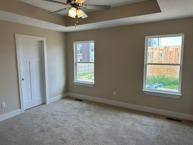 1271 N Maxine Avenue, Nixa, MO 65714