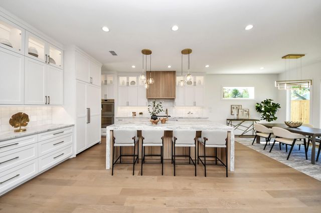 1623 Viking Drive, Houston, TX 77018