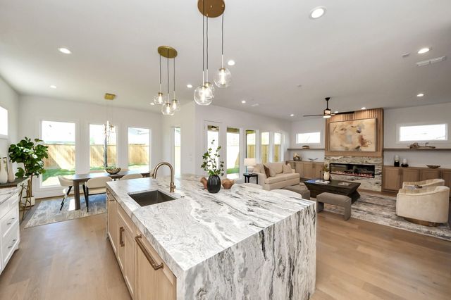 1623 Viking Drive, Houston, TX 77018