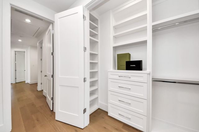 1623 Viking Drive, Houston, TX 77018