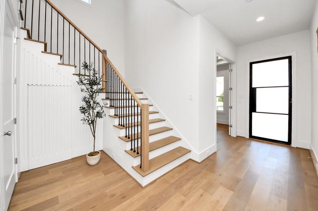 1623 Viking Drive, Houston, TX 77018