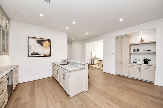 1623 Viking Drive, Houston, TX 77018